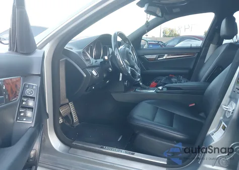 2014 Mercedes-Benz C 250 Sport from USA, damaged, VIN WDDGF4HB5ER316335